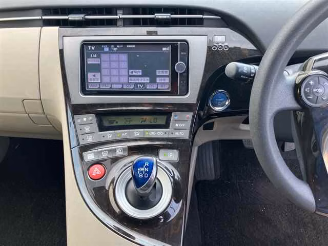 TOYOTA PRIUS