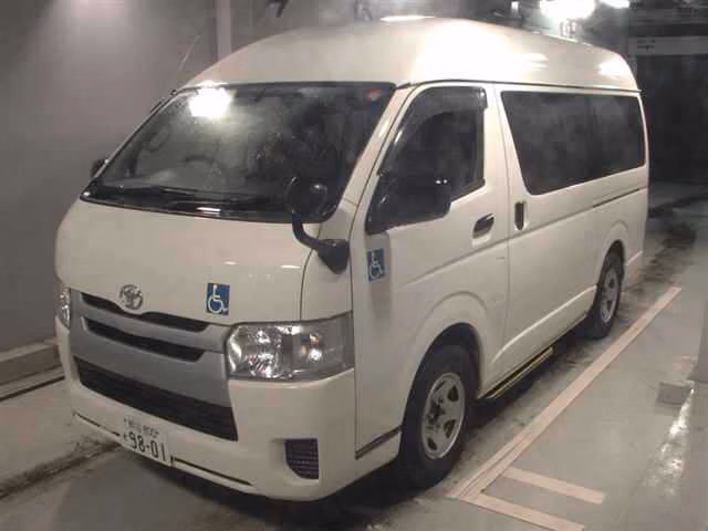 TOYOTA REGIUS ACE