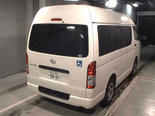 TOYOTA REGIUS ACE