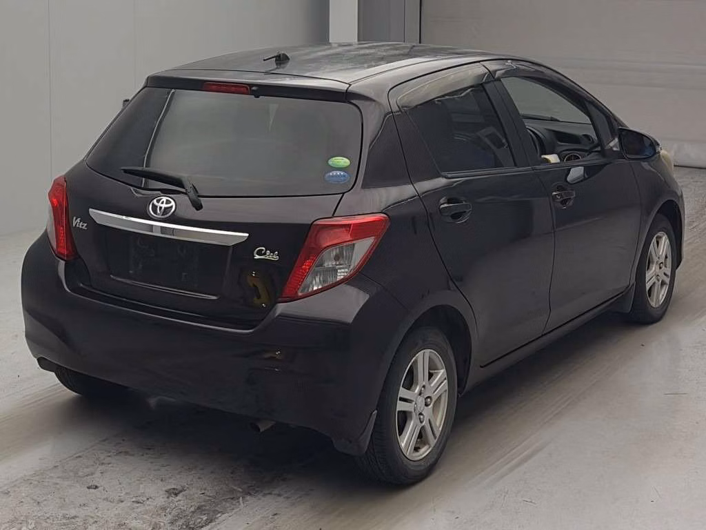 TOYOTA VITZ