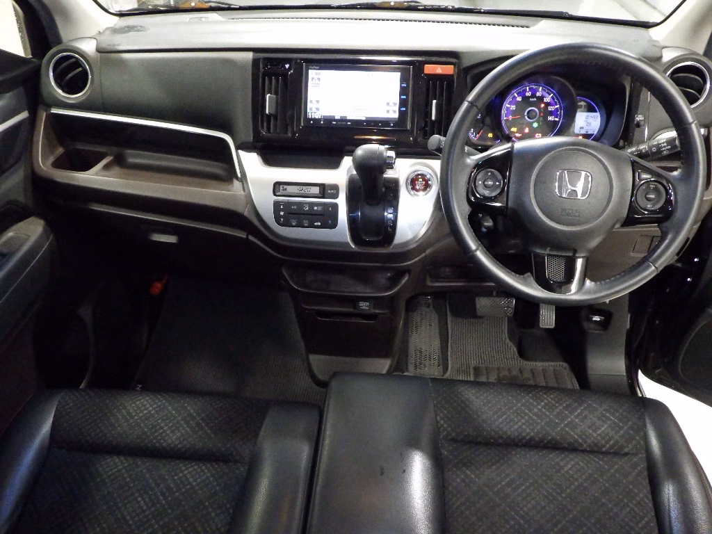 HONDA N-WGN