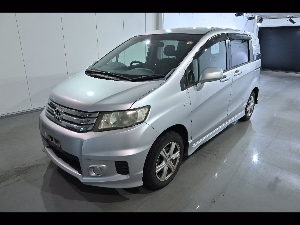 HONDA FREED SPIKE