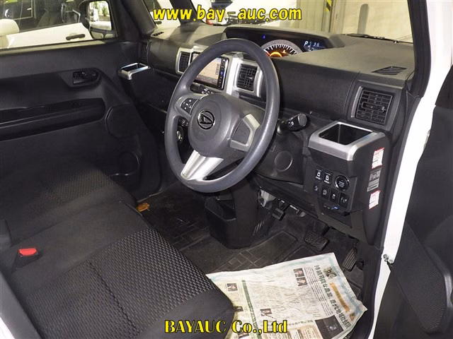 DAIHATSU WAKE