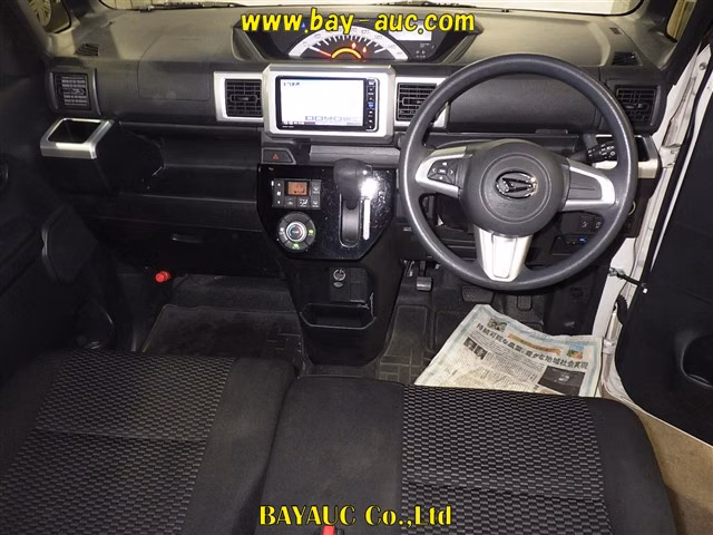 DAIHATSU WAKE
