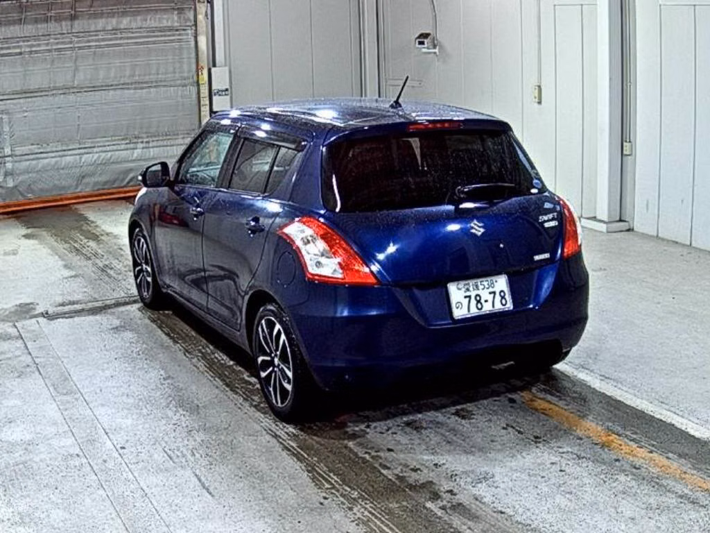 SUZUKI SWIFT