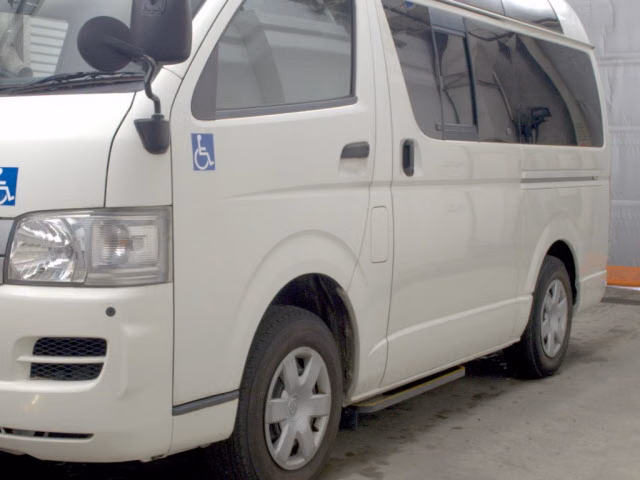 TOYOTA REGIUS ACE