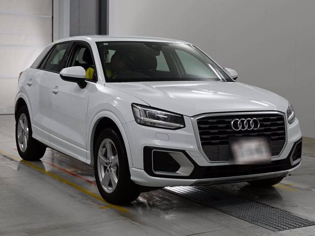 AUDI Q2