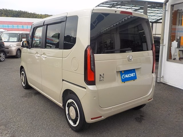 HONDA N-BOX