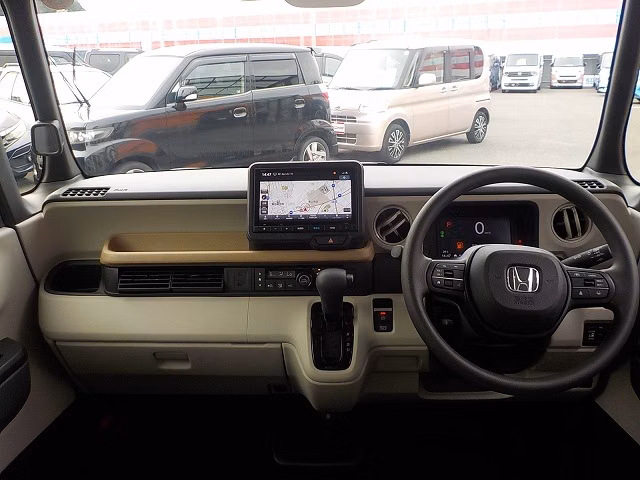 HONDA N-BOX