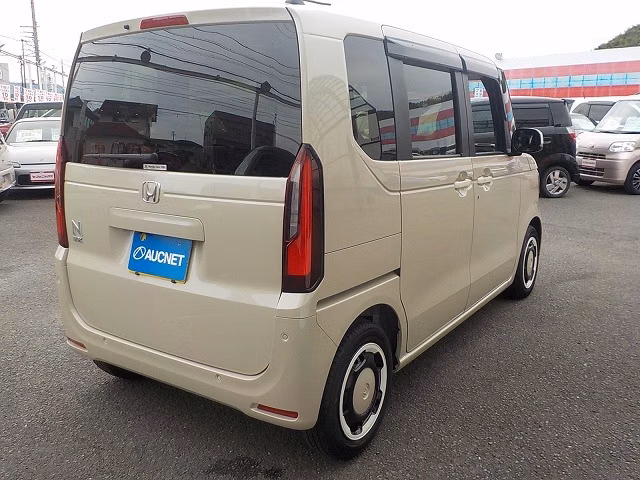 HONDA N-BOX