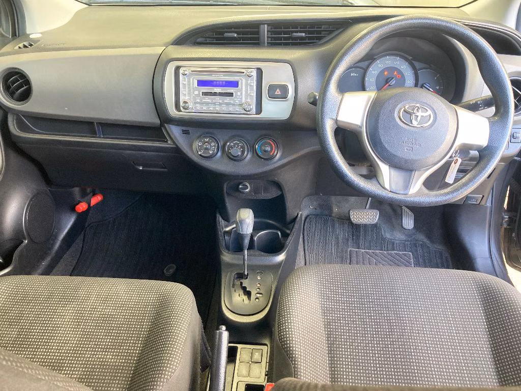TOYOTA VITZ