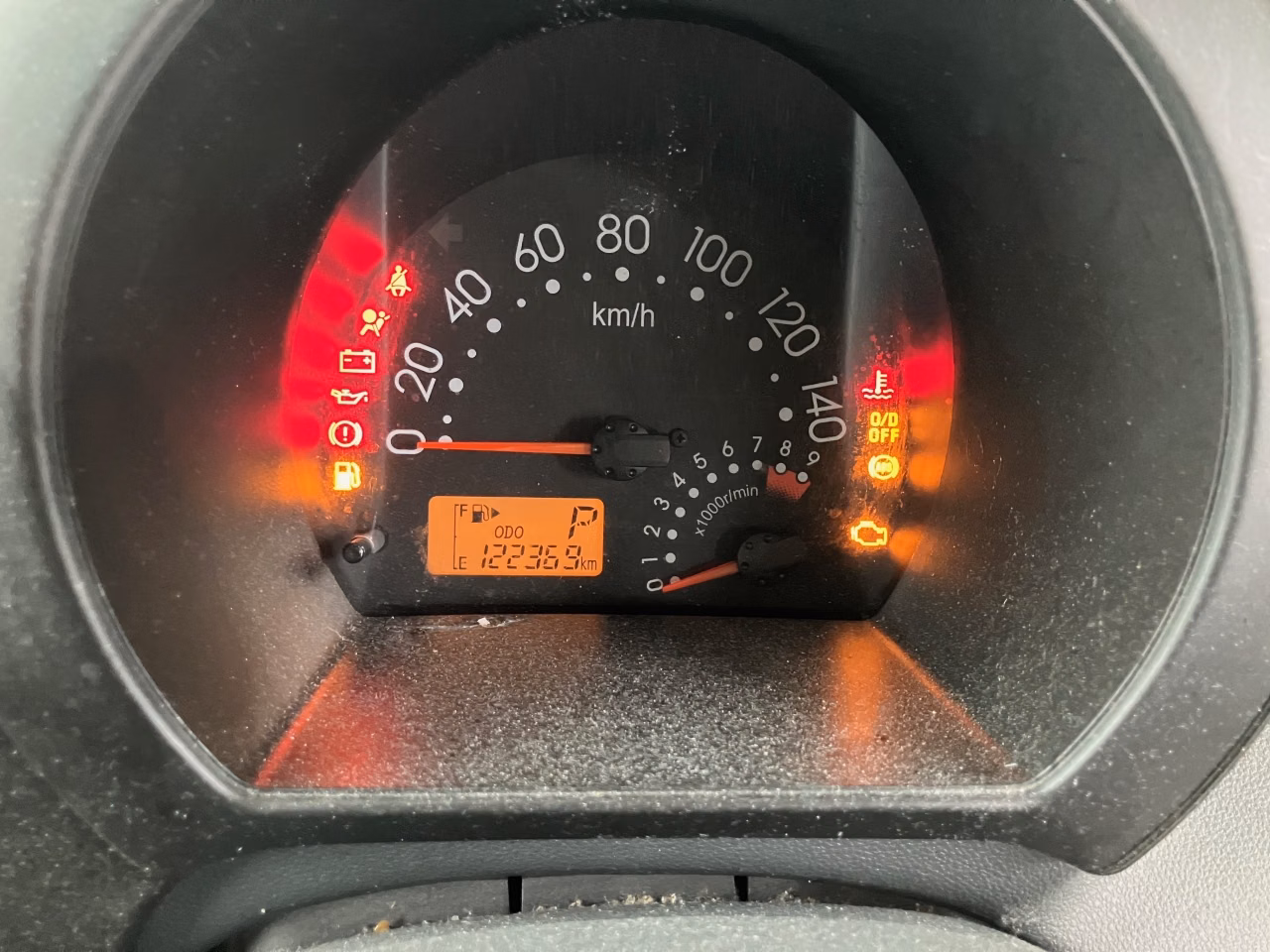 TOYOTA PIXIS VAN