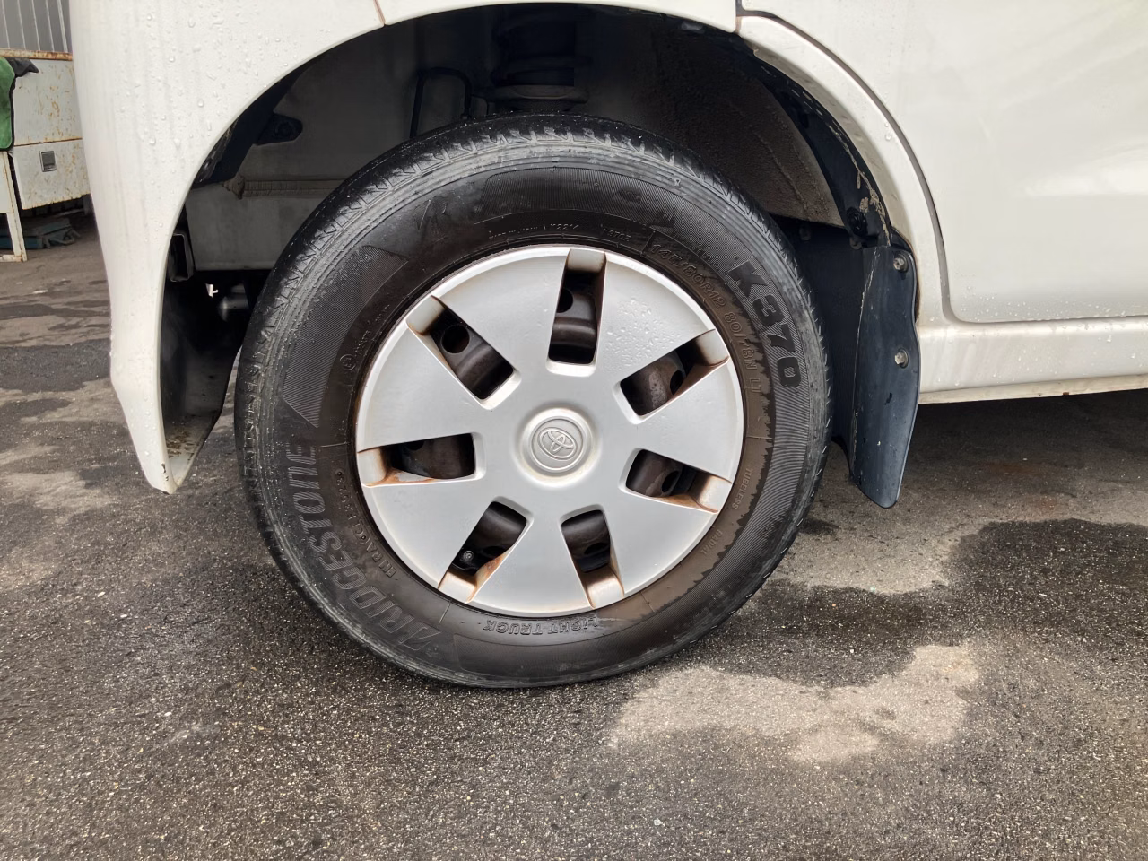 TOYOTA PIXIS VAN