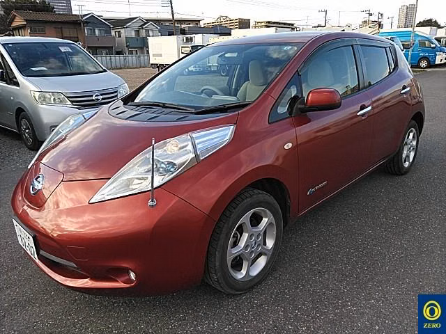 NISSAN LEAF