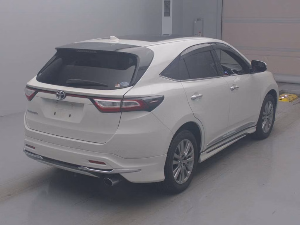 TOYOTA HARRIER