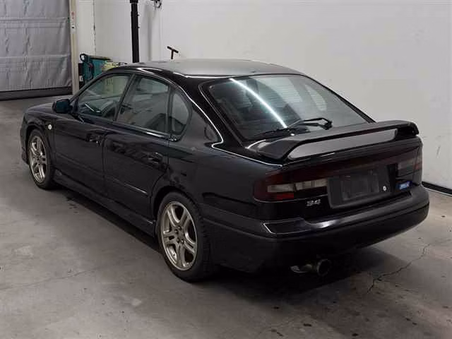 SUBARU LEGACY B4