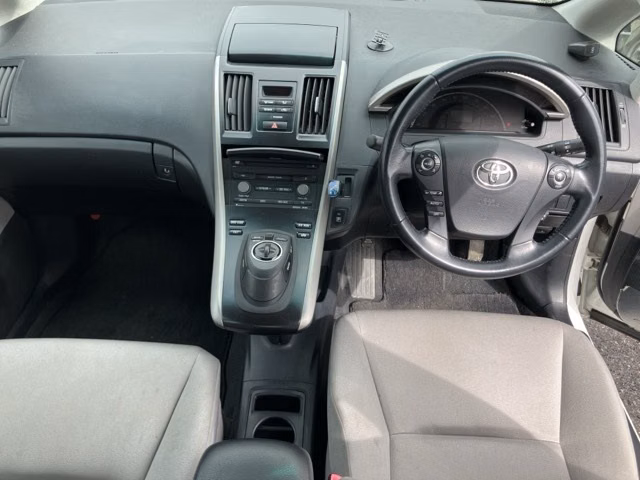 TOYOTA SAI