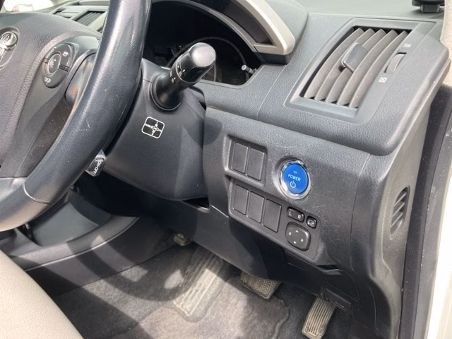 TOYOTA SAI