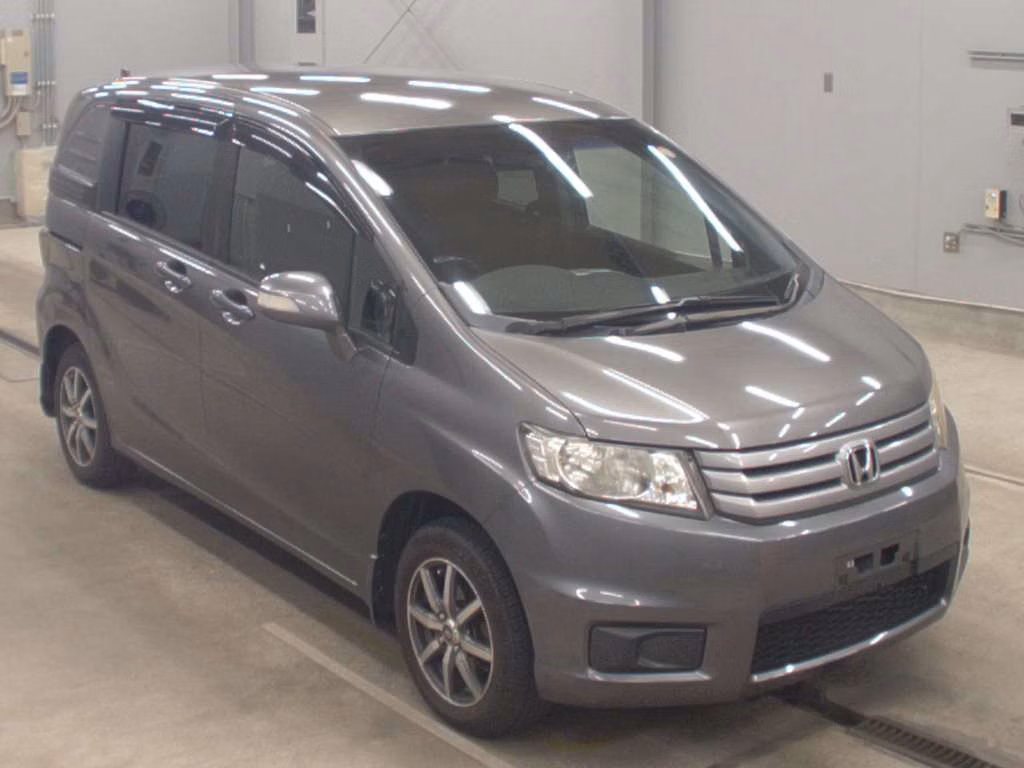HONDA FREED SPIKE