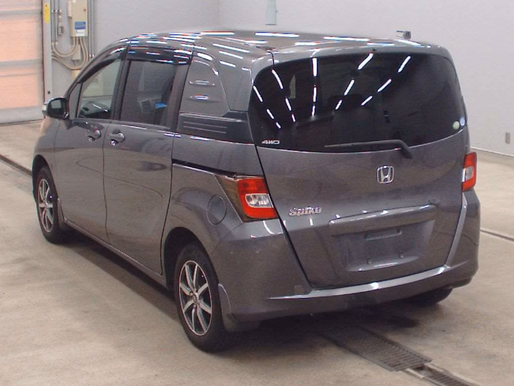 HONDA FREED SPIKE