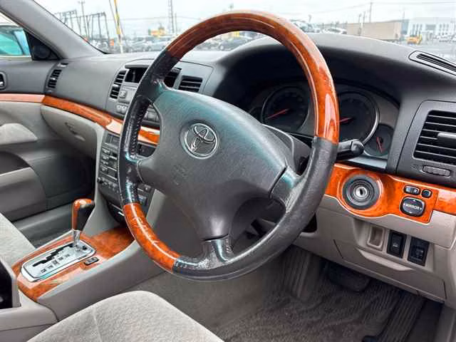 TOYOTA MARK II
