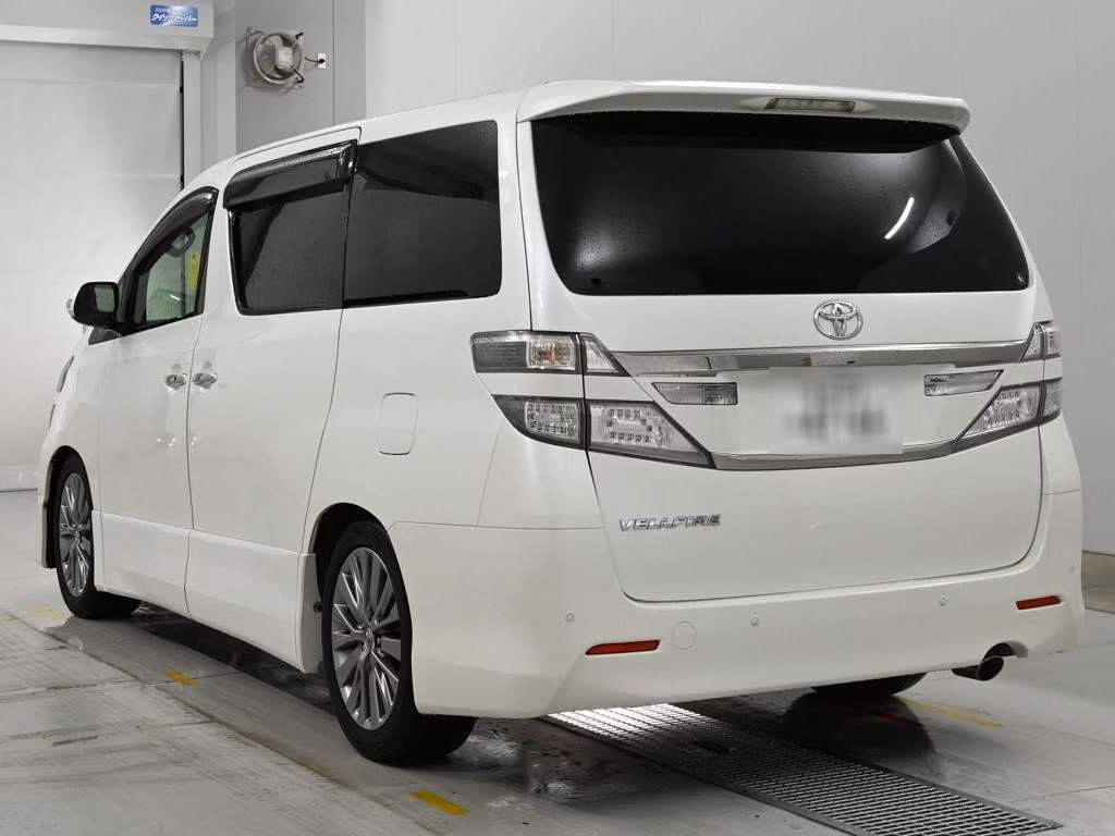 TOYOTA VELLFIRE