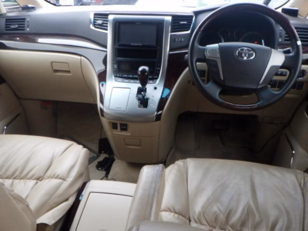 TOYOTA ALPHARD