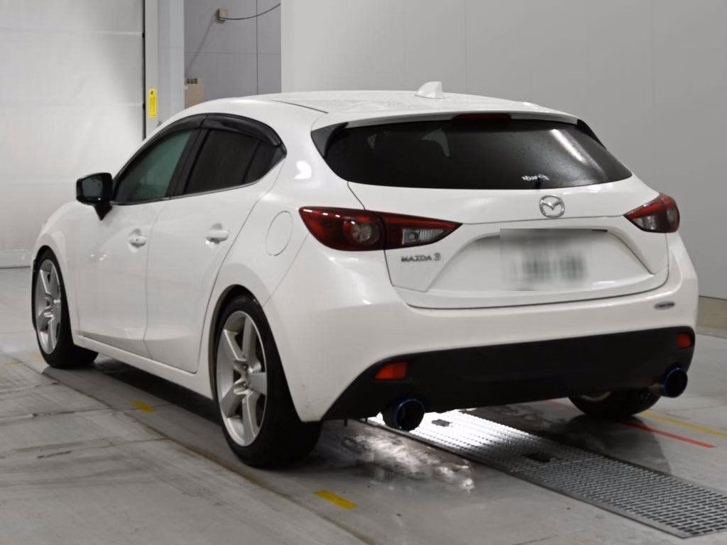 MAZDA AXELA