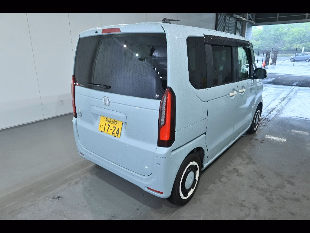 HONDA N-BOX