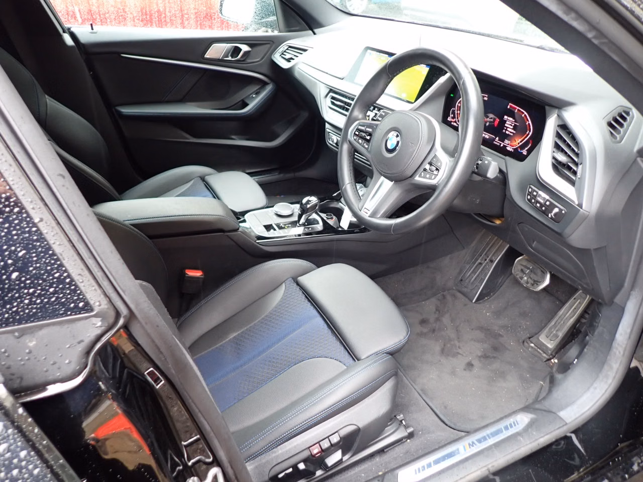 BMW 1-SERIES