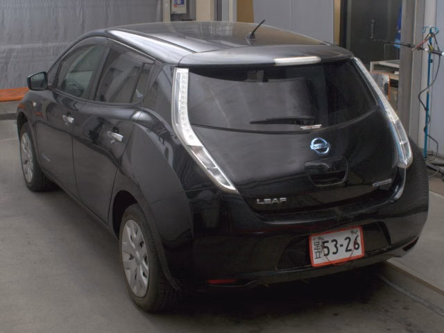 NISSAN LEAF