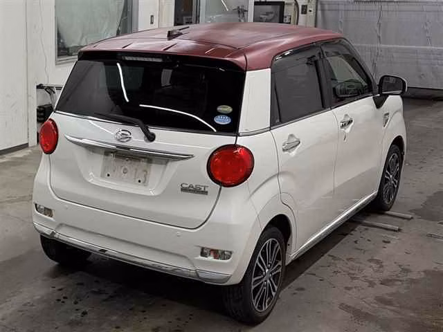 DAIHATSU CAST