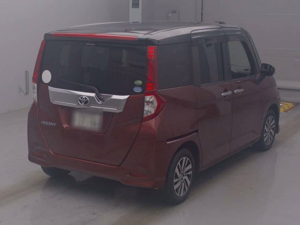 TOYOTA ROOMY