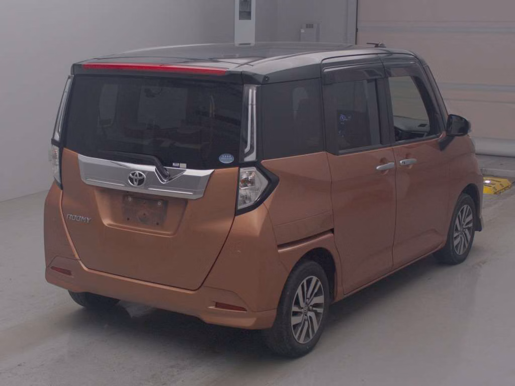 TOYOTA ROOMY