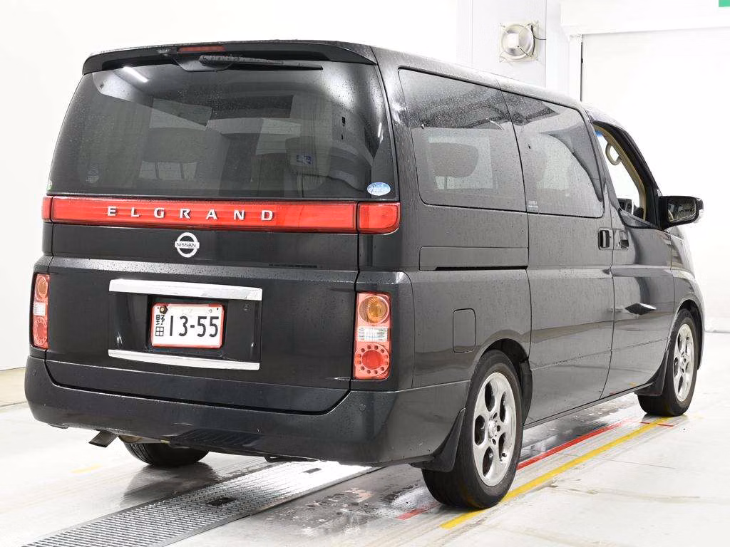 NISSAN ELGRAND
