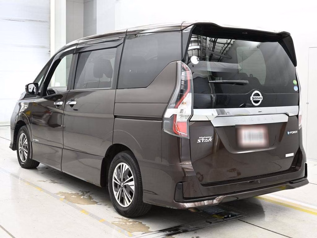 NISSAN SERENA