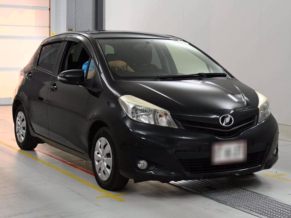 TOYOTA VITZ