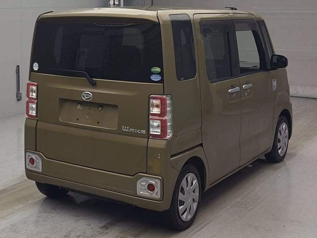 DAIHATSU WAKE