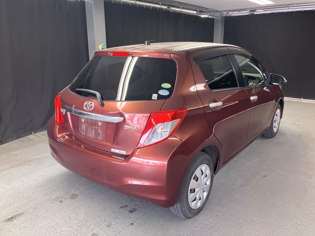 TOYOTA VITZ