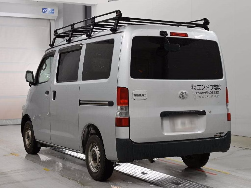 TOYOTA LITE ACE