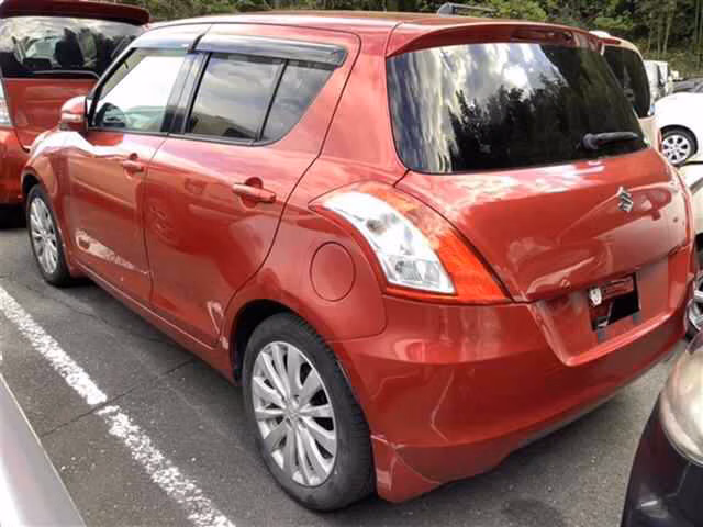 SUZUKI SWIFT