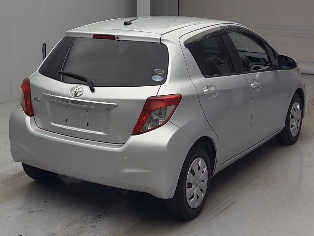 TOYOTA VITZ