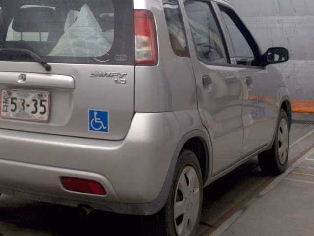 SUZUKI SWIFT