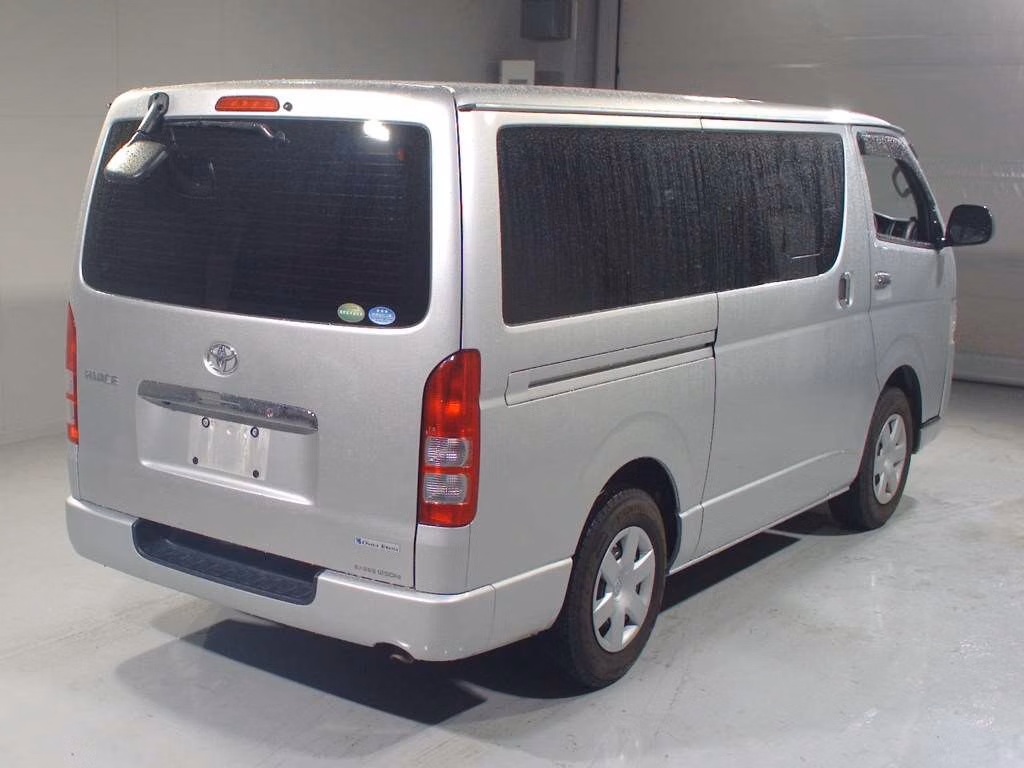 TOYOTA REGIUS ACE
