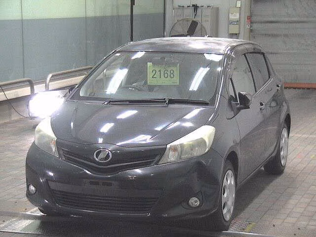 TOYOTA VITZ