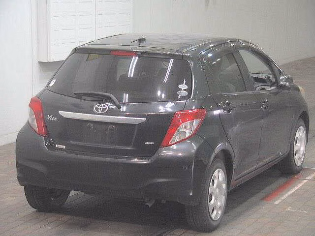 TOYOTA VITZ