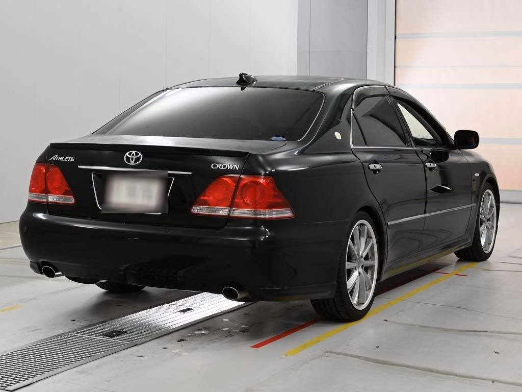 TOYOTA CROWN
