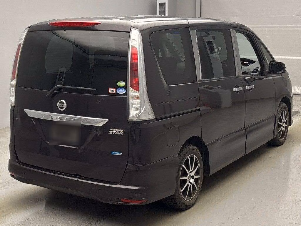 NISSAN SERENA