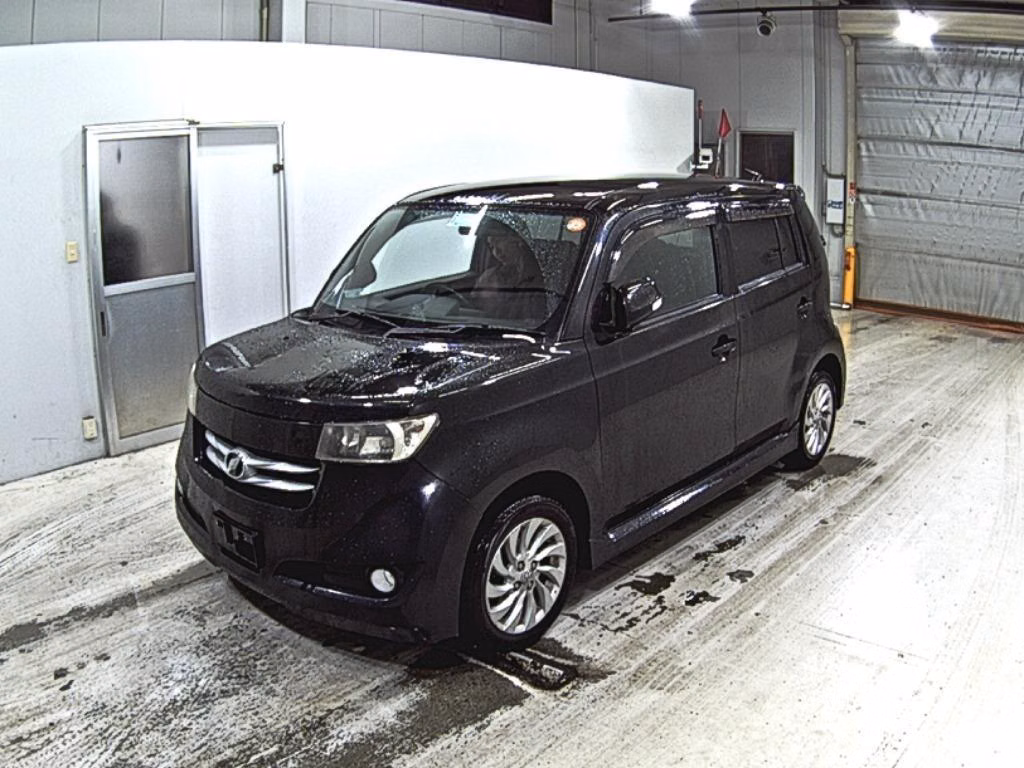 TOYOTA BB