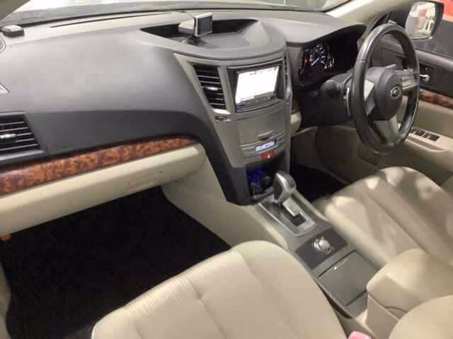 SUBARU LEGACY B4